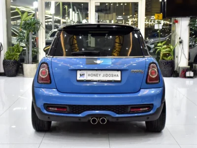 2013 MINI Cooper Cooper S 4 Cylinders Petrol Engine Blue Black Hatchback GCC Specs Automatic