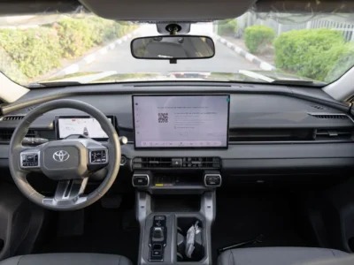 2026 Toyota RAV 4 XSE 2.5 Litres 4 Cylinders Hybrid Engine Black SUV Chinese Specs Full Option