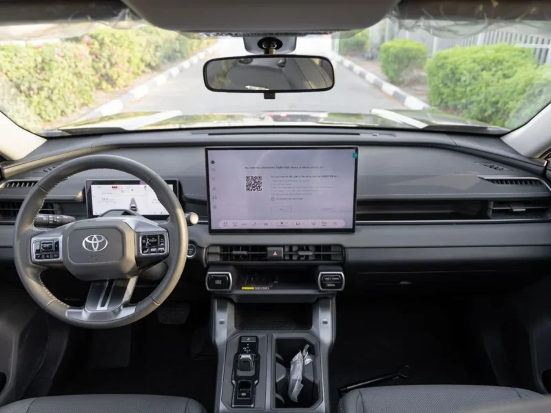 2026 Toyota RAV 4 XSE 2.5 Litres 4 Cylinders Hybrid Engine Black SUV Chinese Specs Full Option