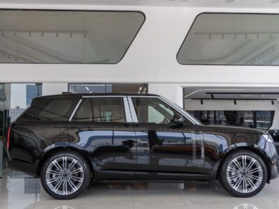 2026 Land Rover Range Rover HSE P530 Vogue Black Edition 4.4 L V8 Engine Black Maroon SUV GCC
