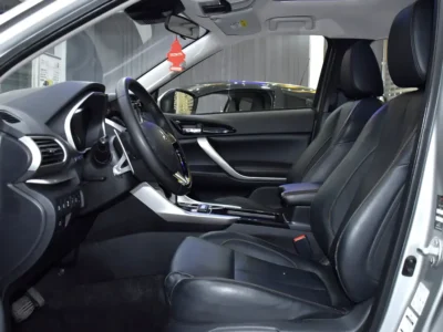 2019 Mitsubishi Eclipse Cross GLX 4 Cylinders Petrol Engine Silver Black SUV GCC Specs Automatic