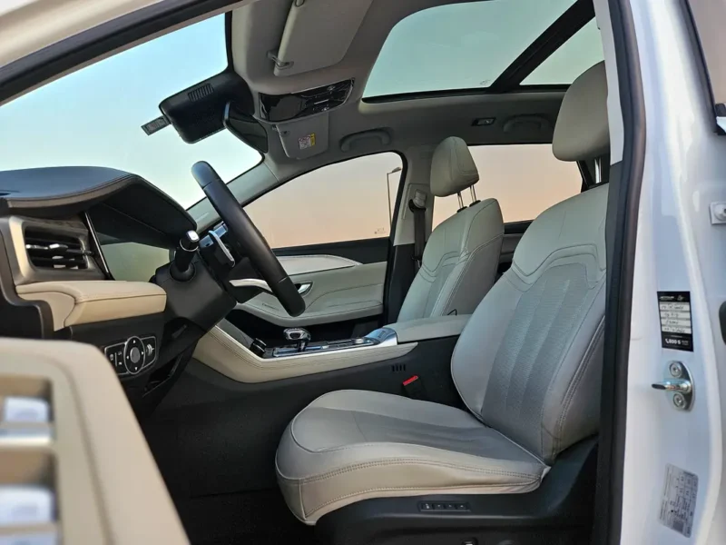2025 Jetour X90 Plus 2.0T Luxury 4 Cylinders Petrol Engine White Grey Luxury SUV GCC Specs