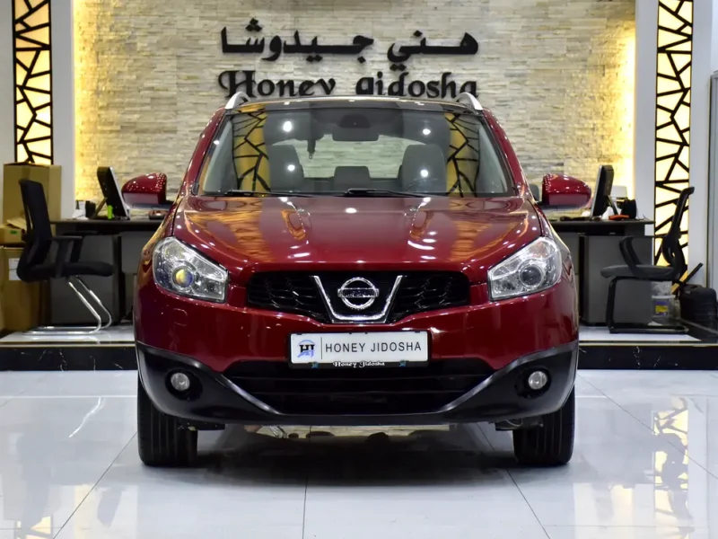 2013 Nissan Qashqai LE 4 Cylinders Petrol Engine Red Beige Crossover GCC Specs Automatic