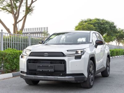 2026 Toyota RAV 4 XSE 2.5 Litres 4 Cylinders Hybrid Engine White Black SUV Chinese Specs Full Option