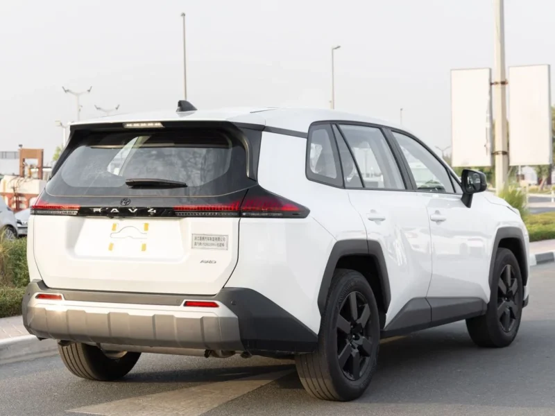 2026 Toyota RAV 4 Luxury 2.0 Litres 4-Cylinder Petrol Engine White Black SUV Chinese Specs Automatic