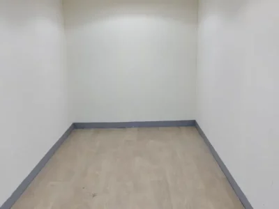 220 sqft SMALL STORAGE WAREHOUSE FOR RENT IN AL QUOZ INDUSTRIAL 3