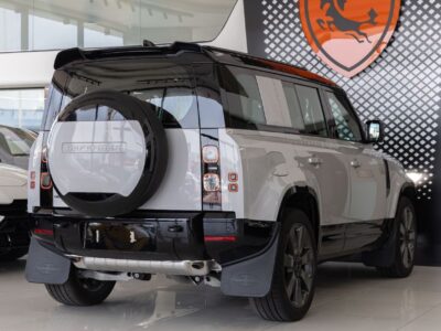 2026 Land Rover Defender 110 X-Dynamic HSE P400 4.0L 6 Cylinders Petrol Engine Light Grey Tan SUV GCC