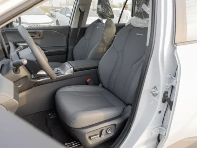 2026 Toyota RAV 4 Luxury 2.0 Litres 4-Cylinder Petrol Engine White Black SUV Chinese Specs Automatic