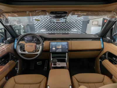 2026 Land Rover Range Rover Vogue SE P360 3.0L Turbocharged V6 Hybrid Engine Black Tan SUV GCC