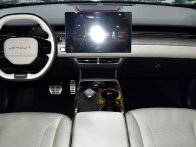 2024 Jetour Dashing 1.6T Luxury 4 Cylinders Engine Green Beige SUV GCC Specs Automatic