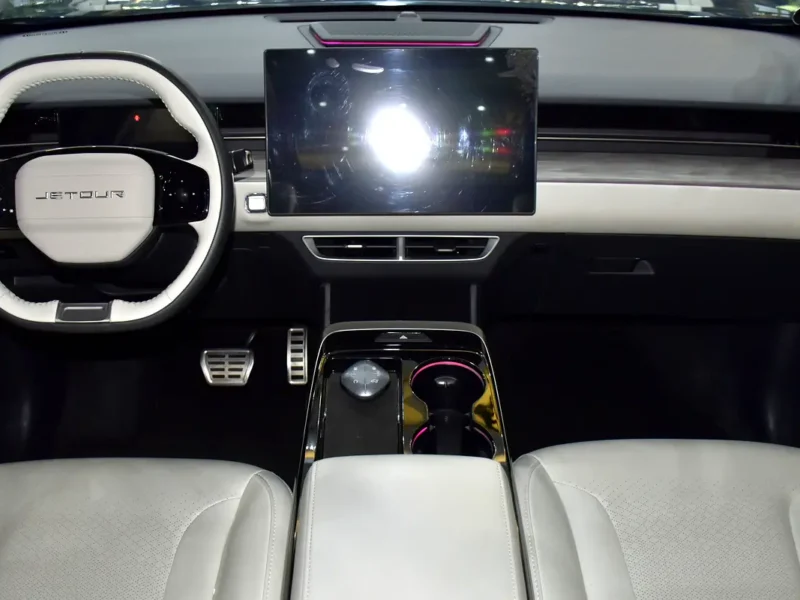 2024 Jetour Dashing 1.6T Luxury 4 Cylinders Engine Green Beige SUV GCC Specs Automatic