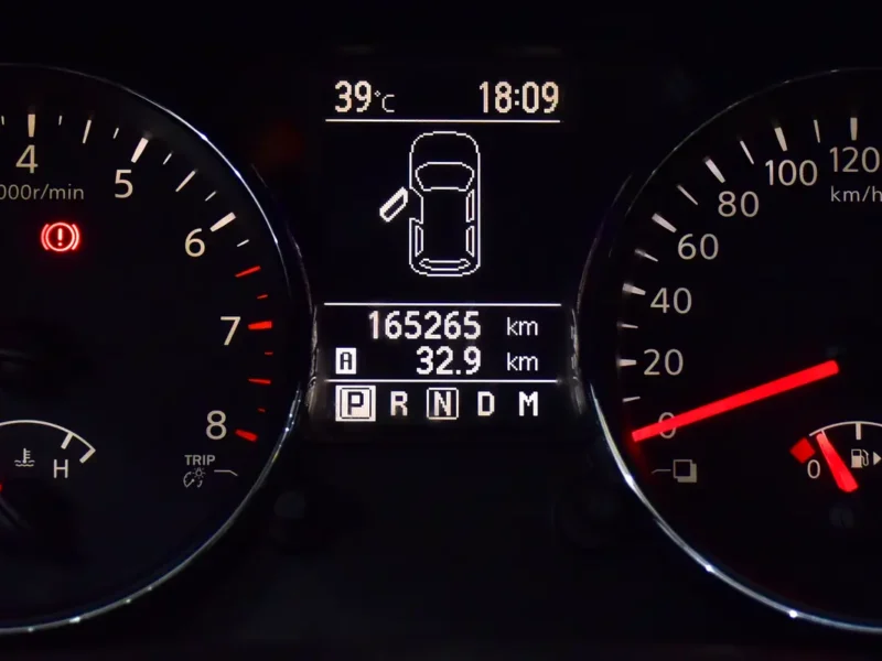 2013 Nissan Qashqai LE 4 Cylinders Petrol Engine Red Beige Crossover GCC Specs Automatic