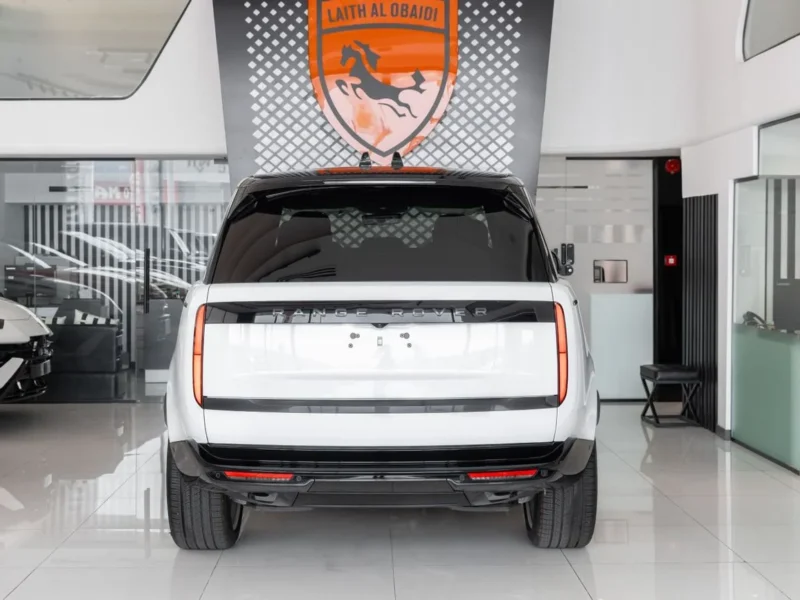 2026 Land Rover Range Rover HSE P400 3.0 Litres V6 Petrol Engine White Maroon SUV GCC Specs