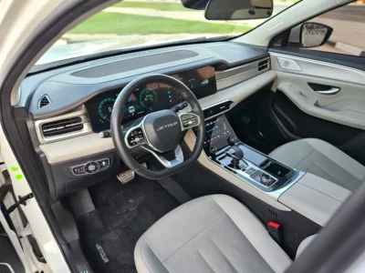 2025 Jetour X90 Plus 2.0T Luxury 4 Cylinders Petrol Engine White Grey Luxury SUV GCC Specs