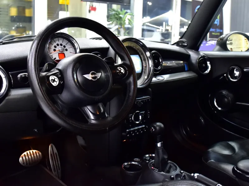 2013 MINI Cooper Cooper S 4 Cylinders Petrol Engine Blue Black Hatchback GCC Specs Automatic