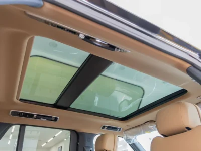 2026 Land Rover Range Rover Vogue SE P360 3.0L Turbocharged V6 Hybrid Engine Black Tan SUV GCC