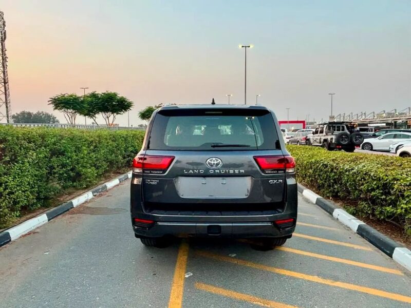2026 Toyota Land Cruiser GXR 3.3 Litres 6 Cylinders Diesel Engine Grey Black SUV GCC Specs Automatic