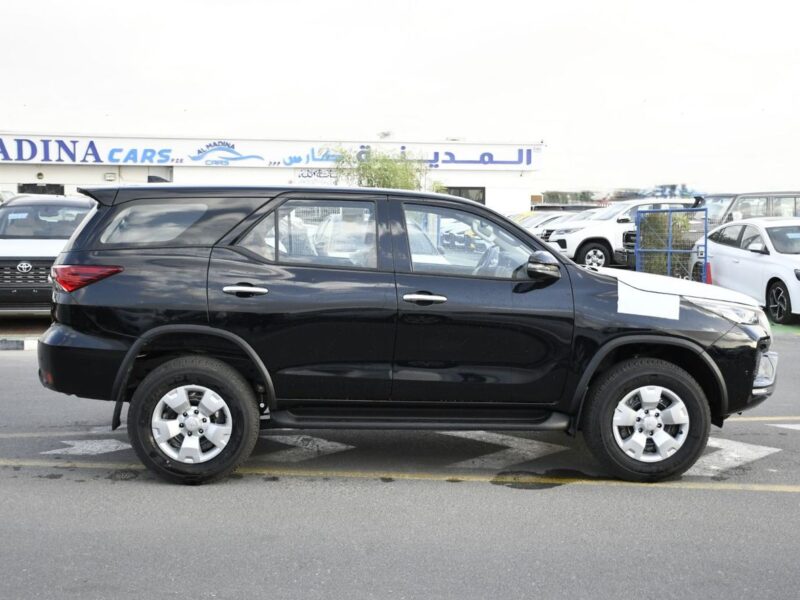 2026 Toyota Fortuner 2.4 Litres V4 Diesel Engine Black Beige SUV GCC Specs Automatic