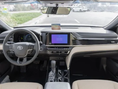 2026 Toyota Camry LE 2.5 Litres 4 Cylinders Hybrid Engine White Beige Sedan GCC Specs