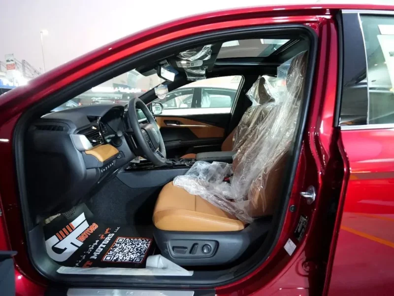 2025 Toyota Camry Lumiere HYBRID 2.5-liter 4-Cylinder Engine Red Tan Sedan GCC Specs Automatic