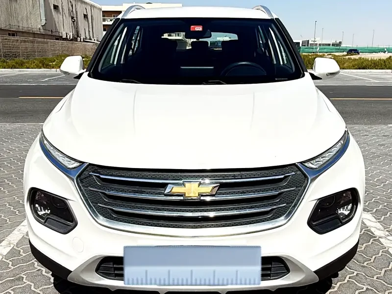 2022 Chevrolet Groove LT 4 Cylinders Petrol Engine White Black SUV GCC Specs Automatic