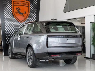 2026 Land Rover Range Rover Vogue HSE P530 Black Edition 4.0L 8 Cylinders Grey White SUV