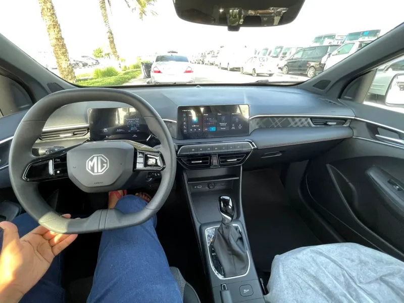 2024 MG MG3 Standard 4 Cylinders Petrol Engine White Grey Hatchback GCC Specs Automatic