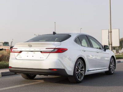 2026 Toyota Camry LUMIERE 2.5 Litres 4 Cylinders Hybrid Engine White Tan Sedan GCC Specs
