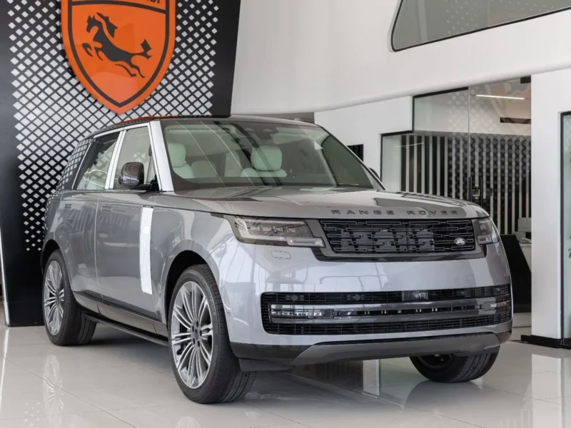 2026 Land Rover Range Rover Vogue HSE P530 Black Edition 4.0L 8 Cylinders Grey White SUV
