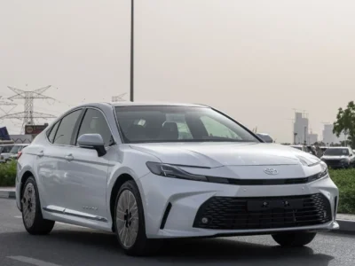 2026 Toyota Camry LE 2.5 Litres 4 Cylinders Hybrid Engine White Beige Sedan GCC Specs