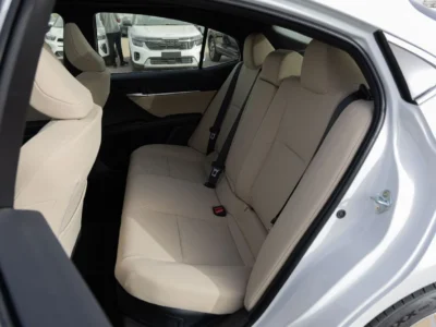 2026 Toyota Camry LE 2.5 Litres 4 Cylinders Hybrid Engine White Beige Sedan GCC Specs