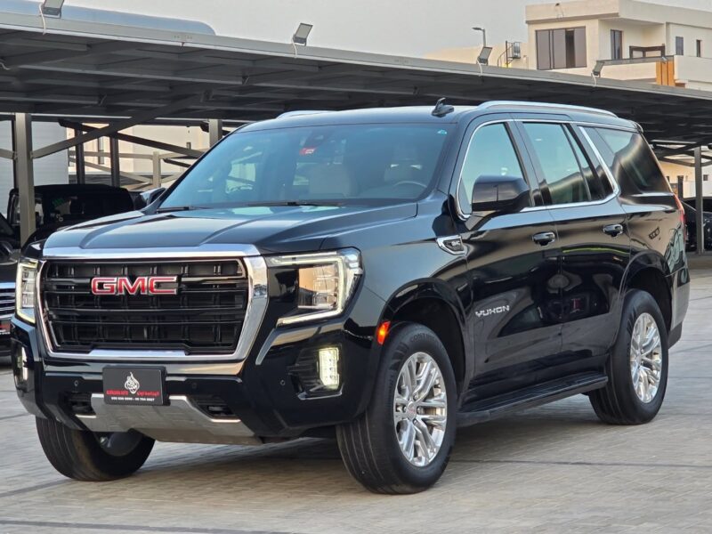 2021 GMC Yukon SLE 5.3-liter V8 Petrol EcoTec3 Engine Black Grey SUV GCC Specs Automatic