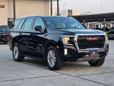 2021 GMC Yukon SLE 5.3-liter V8 Petrol EcoTec3 Engine Black Grey SUV GCC Specs Automatic