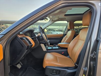2018 Land Rover Discovery 3.0 Litres V6 Supercharged Petrol Engine Grey Tan SUV Automatic