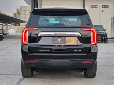 2021 GMC Yukon SLE 5.3-liter V8 Petrol EcoTec3 Engine Black Grey SUV GCC Specs Automatic