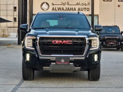 2021 GMC Yukon SLE 5.3-liter V8 Petrol EcoTec3 Engine Black Grey SUV GCC Specs Automatic