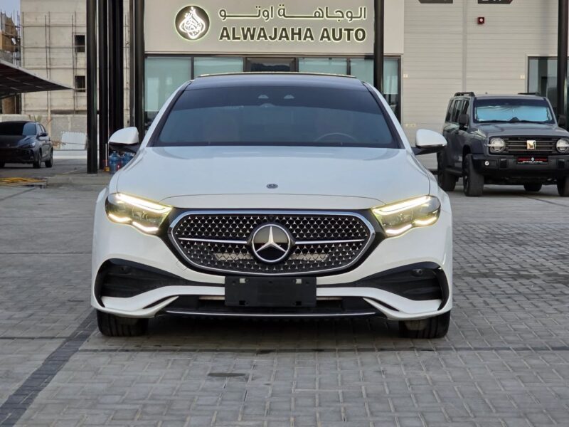 2024 Mercedes-Benz E300 4MATIC 2.0-liter Turbocharged 4-cylinder Hybrid Engine White Tan Sedan