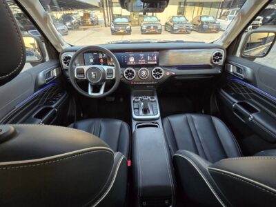 2024 GWM Tank 300 2.0-Liter 4-Cylinder Turbocharged Petrol Engine Grey Black SUV GCC Specs