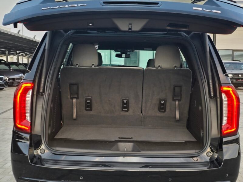 2021 GMC Yukon SLE 5.3-liter V8 Petrol EcoTec3 Engine Black Grey SUV GCC Specs Automatic