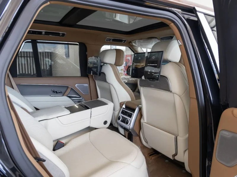 2026 Land Rover Range Rover SV LWB P615 4.4L Twin-Turbo V8 Engine Black Tan SUV GCC