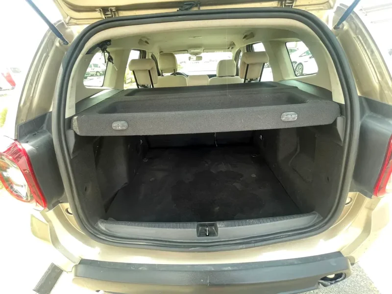 2020 Renault Duster SE 4 Cylinders Petrol Engine Gold Beige SUV GCC Specs Automatic