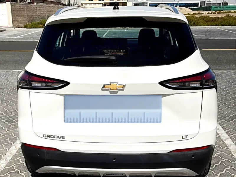 2022 Chevrolet Groove LT 4 Cylinders Petrol Engine White Black SUV GCC Specs Automatic