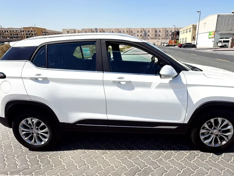 2022 Chevrolet Groove LT 4 Cylinders Petrol Engine White Black SUV GCC Specs Automatic
