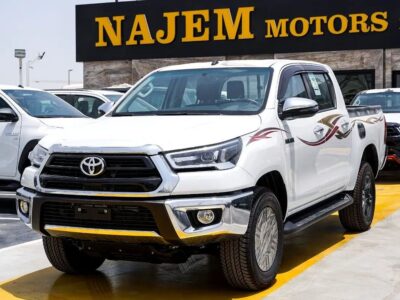 2026 Toyota Hilux SR5 Double Cab 2.7 Litres 4 Cylinders Petrol Engine White Black Pickup Truck GCC