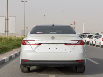 2026 Toyota Camry LE 2.5 Litres 4 Cylinders Hybrid Engine White Beige Sedan GCC Specs