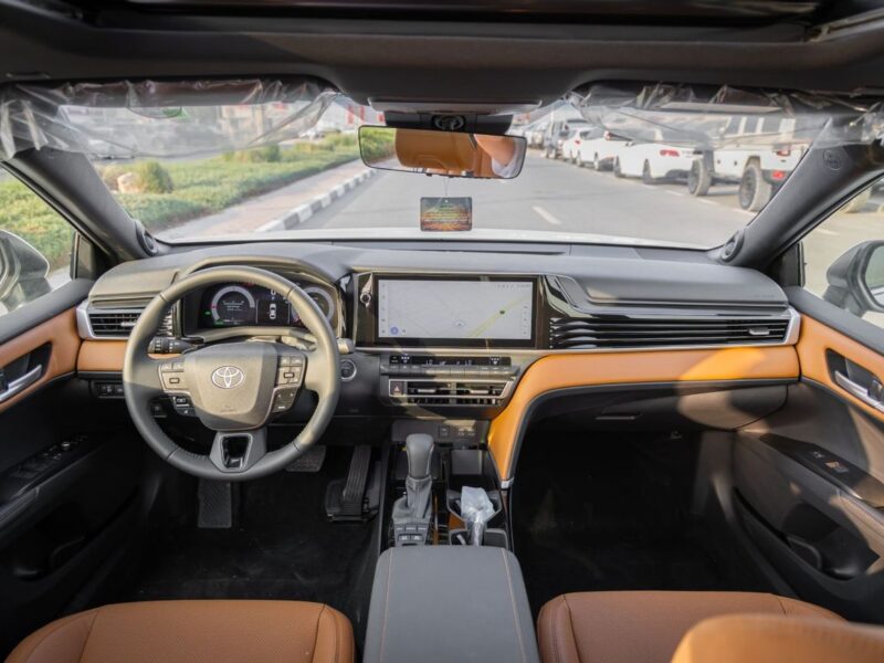 2026 Toyota Camry LUMIERE 2.5 Litres 4 Cylinders Hybrid Engine White Tan Sedan GCC Specs