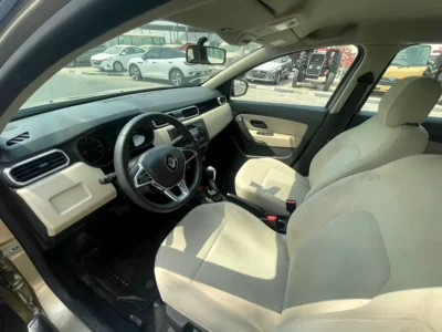 2020 Renault Duster SE 4 Cylinders Petrol Engine Gold Beige SUV GCC Specs Automatic