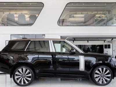 2026 Land Rover Range Rover SV LWB P615 4.4L Twin-Turbo V8 Engine Black Tan SUV GCC