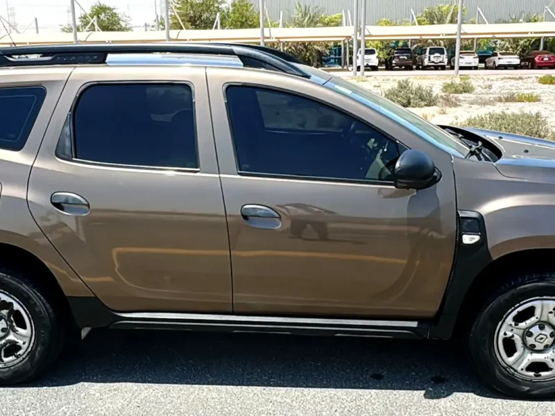 2019 Renault Duster SE 4 Cylinders Petrol Engine Grey Beige SUV GCC Specs Automatic
