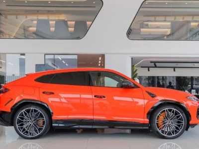 2025 Lamborghini Urus SE 4.0L 8 Cylinders Petrol Engine Orange Black SUV FULL CARBON FIBER